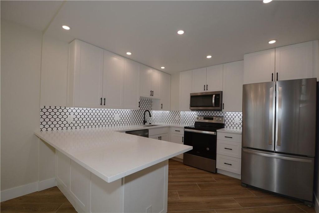 Photo of 5100 Dupont Boulevard #6G, Fort Lauderdale, FL 33308 (MLS # F10501691)