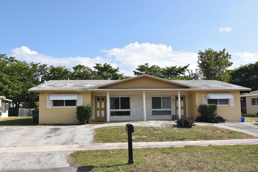 Photo of 2260 NE 5th Avenue NE, Boca Raton, FL 33431 (MLS # R11145949)