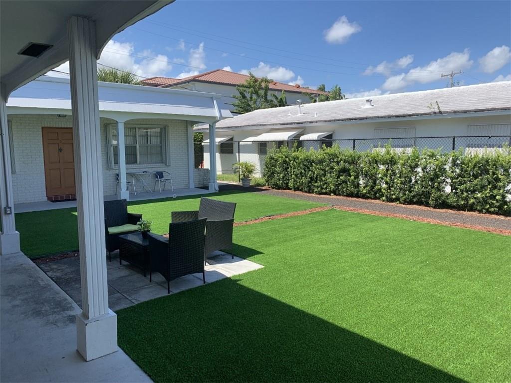 Photo of 1541 SE 23rd Ave, Pompano Beach, FL 33062 (MLS # F10288842)
