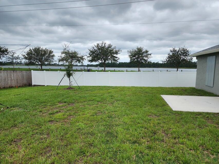 PORT ST LUCIE SECTION 7 - Residential Lease