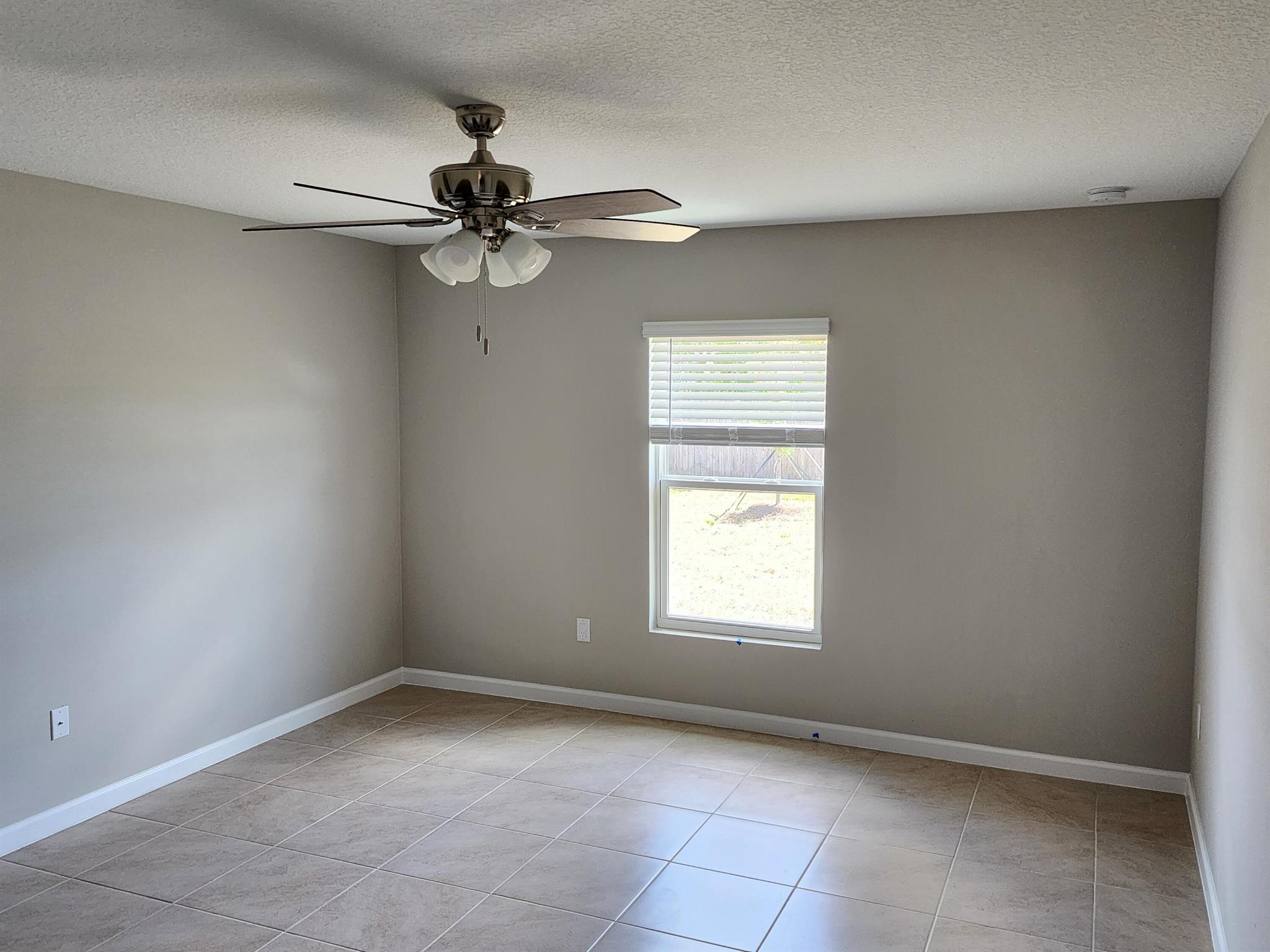 PORT ST LUCIE SECTION 7 - Residential Lease