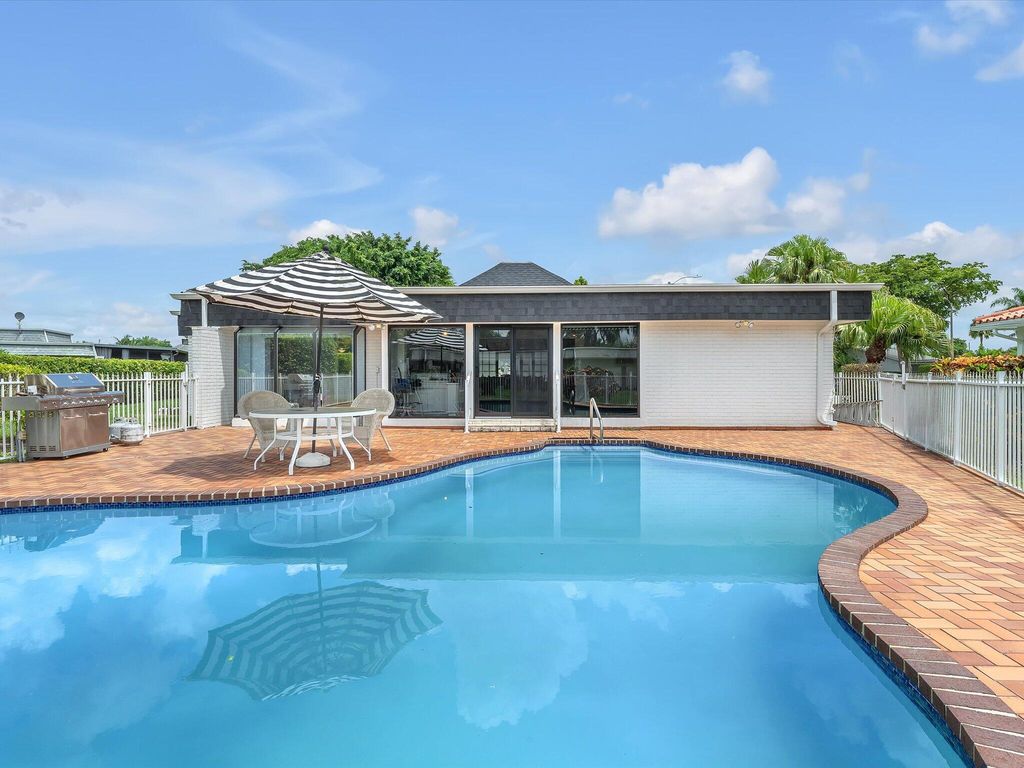 Photo of 5310 Mango Circle, Tamarac, FL 33319 (MLS # R11149022)