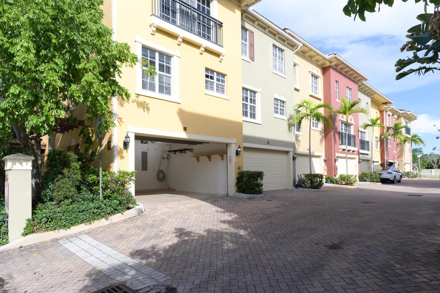 CLOISTERS AT LAKE WORTH - Residential Lease