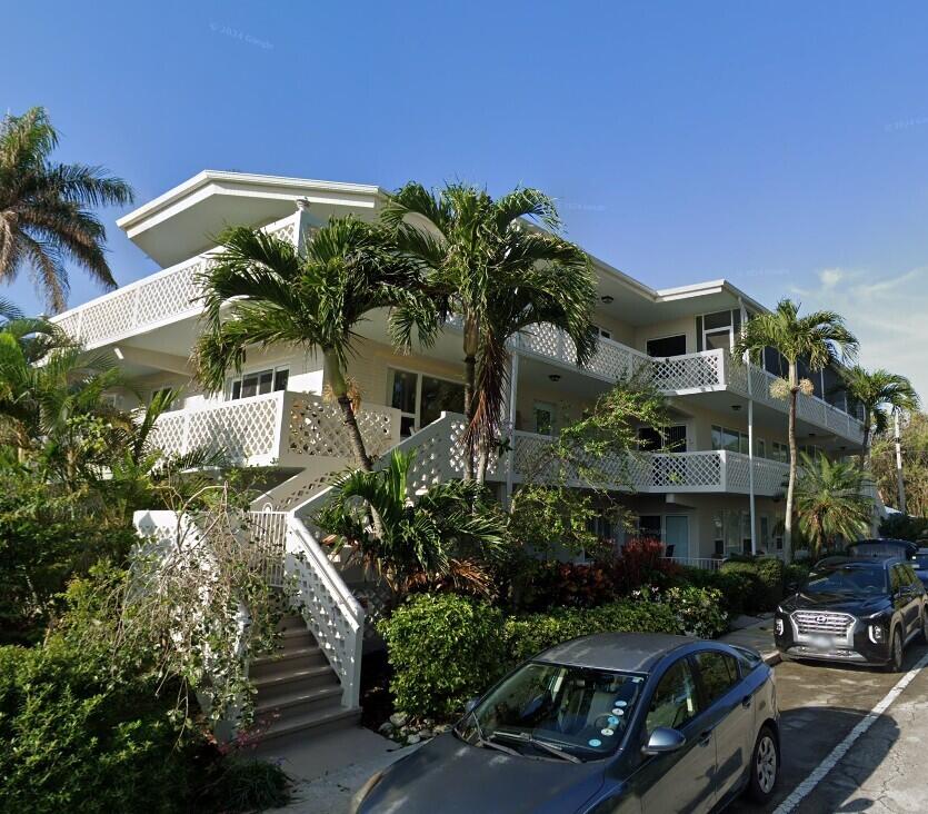 131 N Golfview Road
