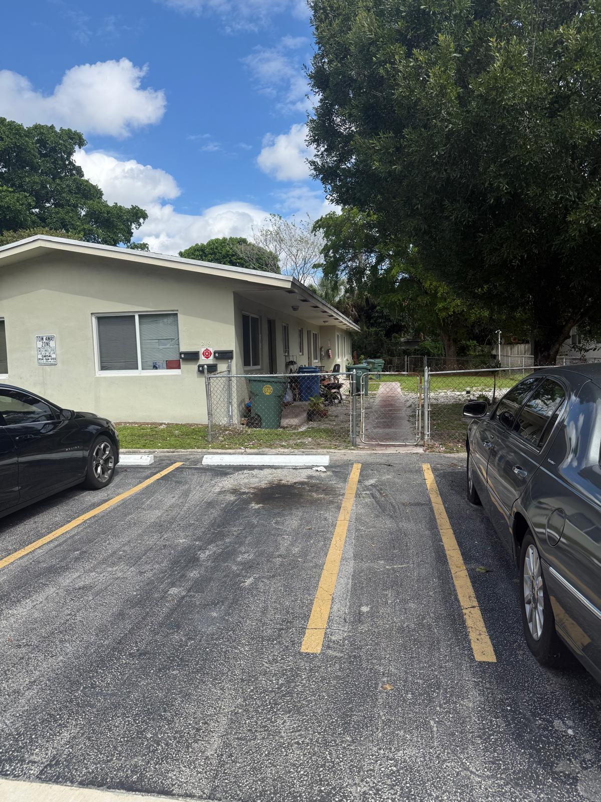 219 NW 40th Court 1-3