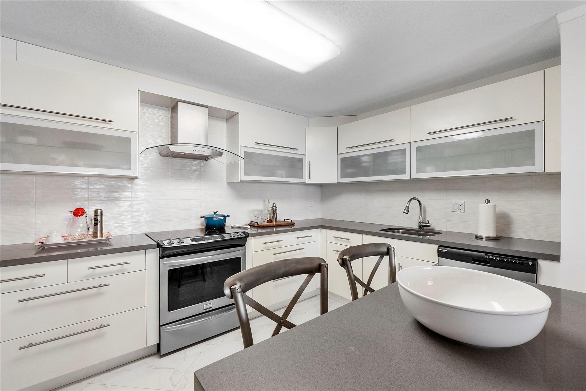 Cambridge Towers - Residential