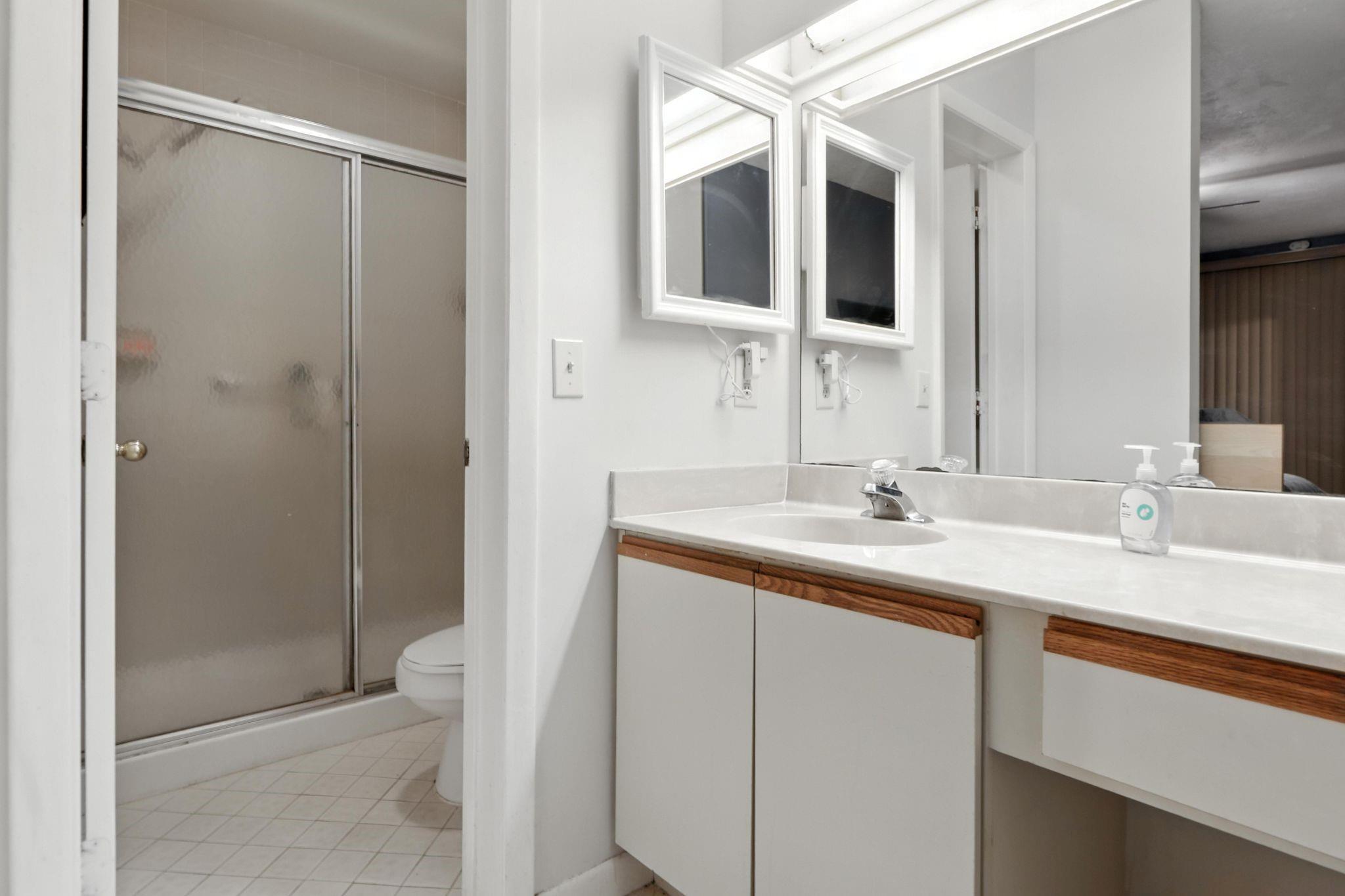 APPLEWOOD VILLAGE 4 - Residential