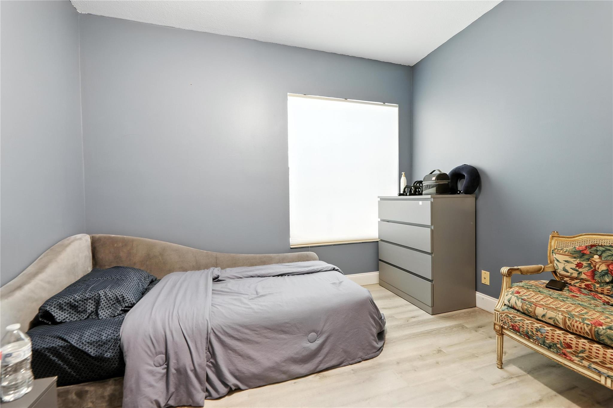 APPLEWOOD VILLAGE 4 - Residential