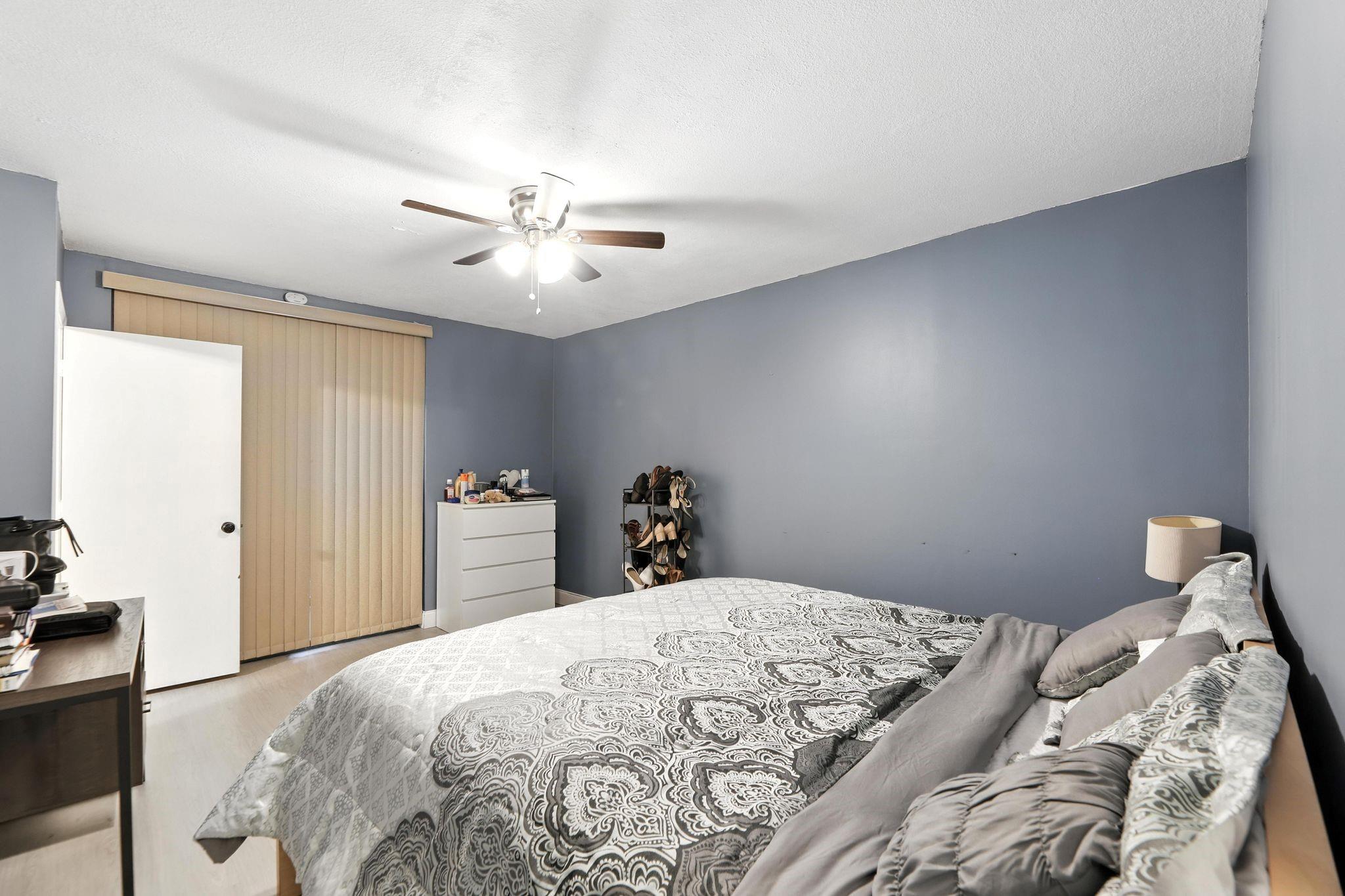 APPLEWOOD VILLAGE 4 - Residential