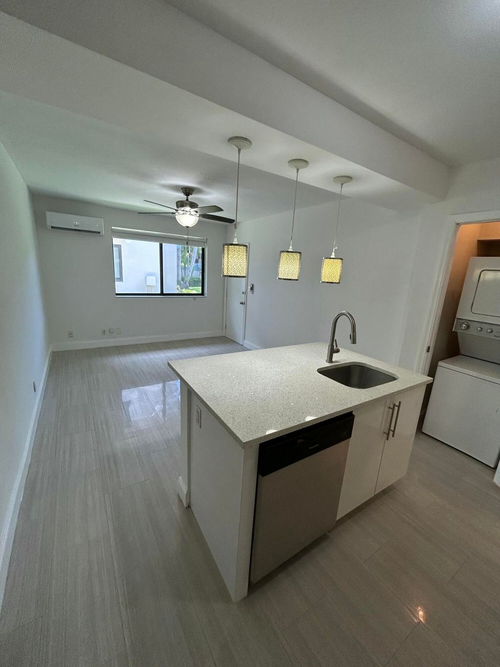 Photo of 914 NE 15th Avenue #1, Fort Lauderdale, FL 33304 (MLS # B26056455)