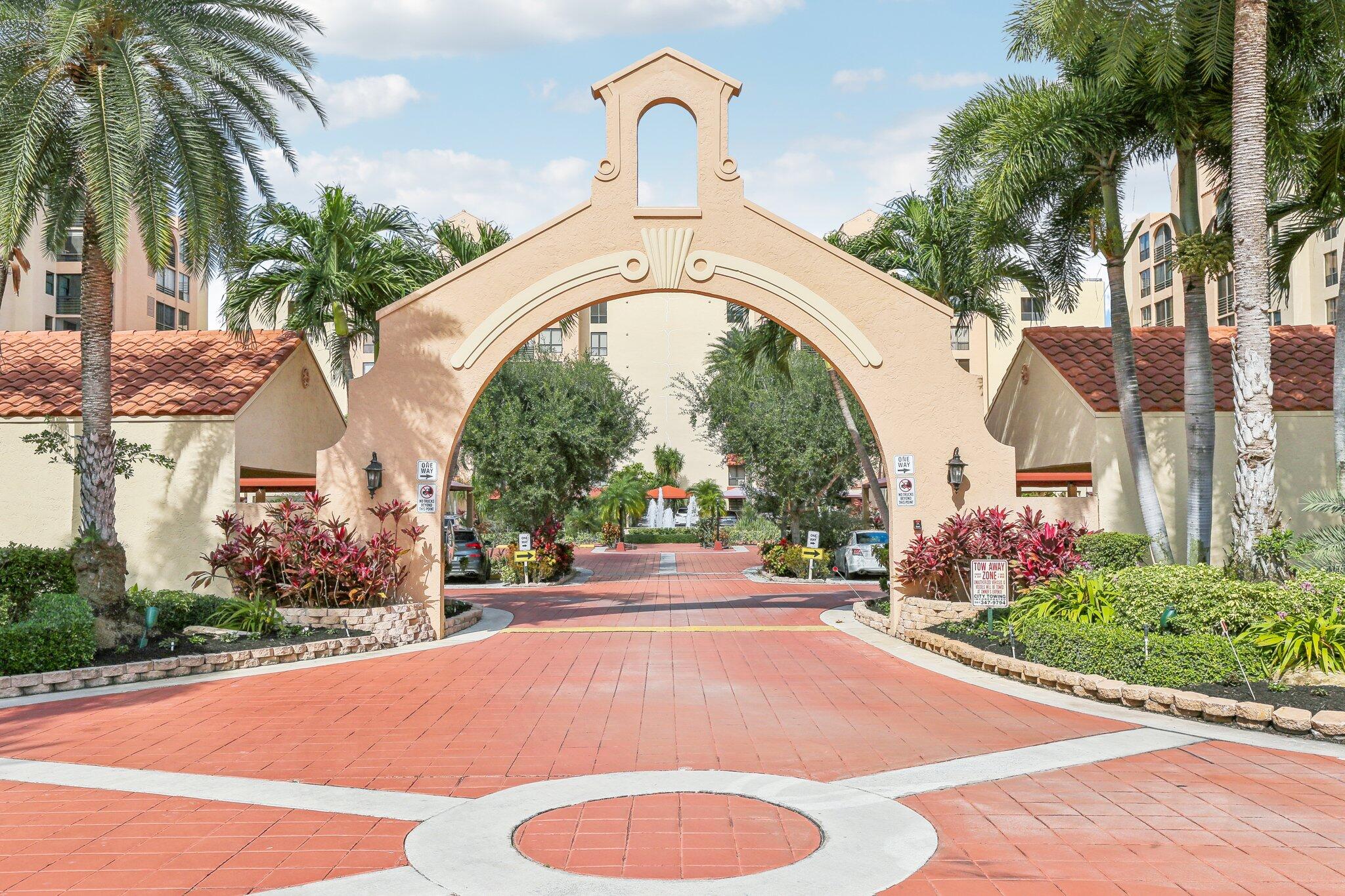 PROMENADE AT BOCA POINTE CONDOS 1,2 AND 3 IN OR413 - Residential