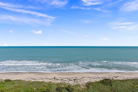 A home in Hutchinson Island