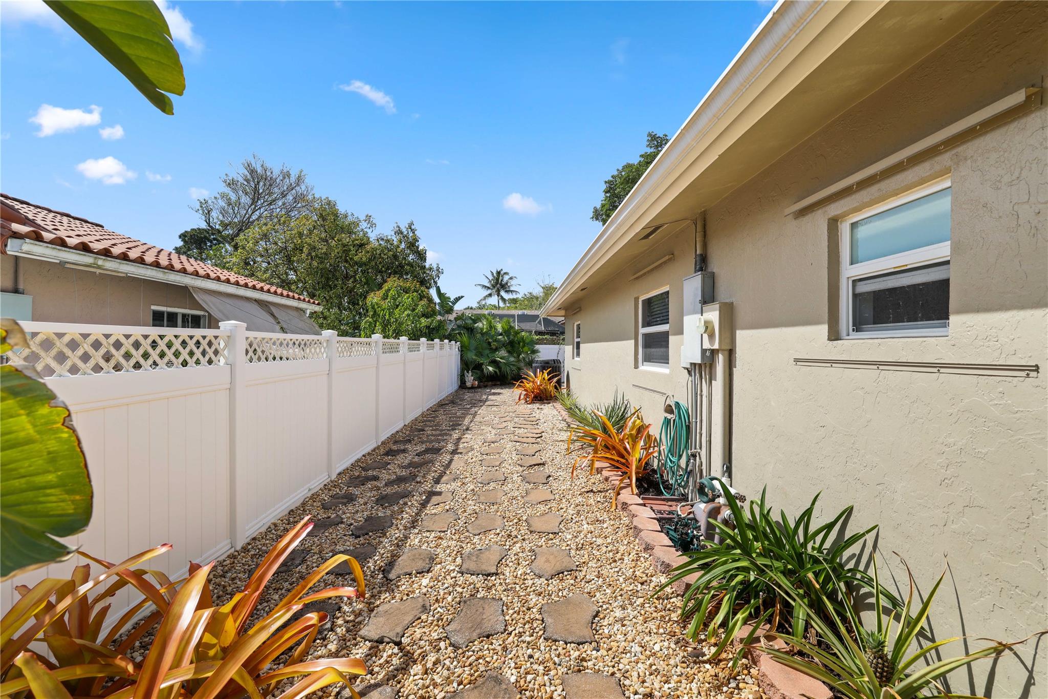 Ramblewood 76-49 B - Residential