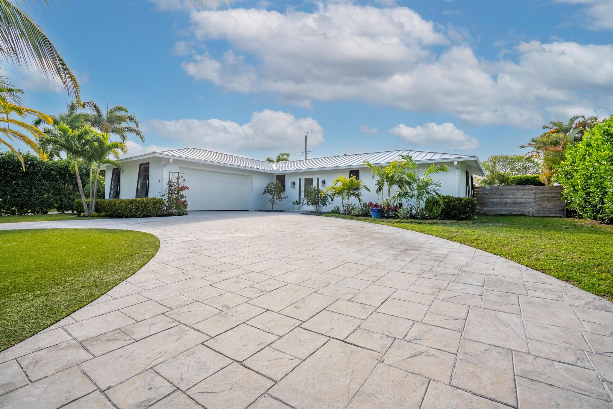 12 SE Hitching Post Circle
