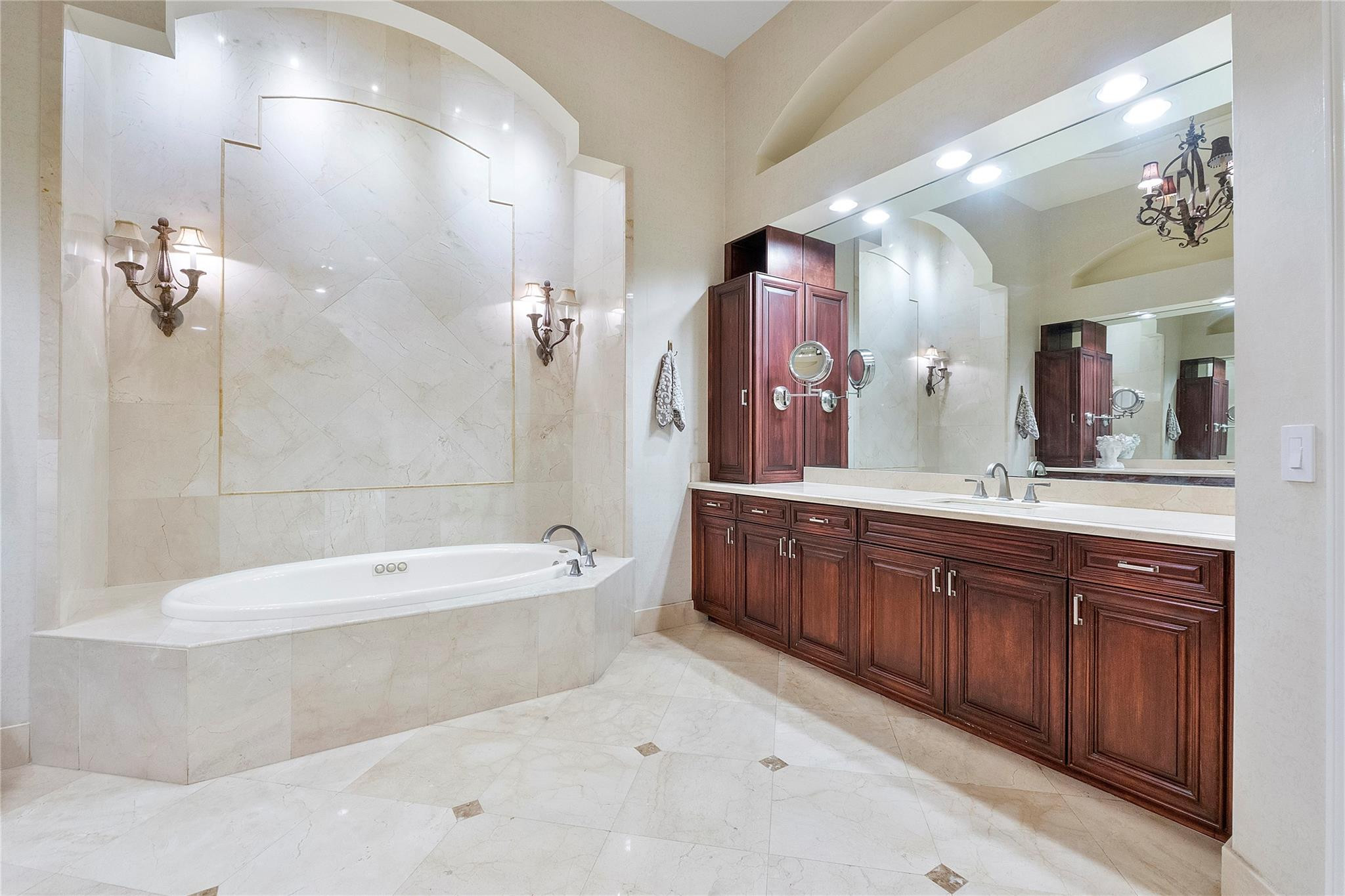 FOX RIDGE 157-8 B LOT 32 BLK K - Residential