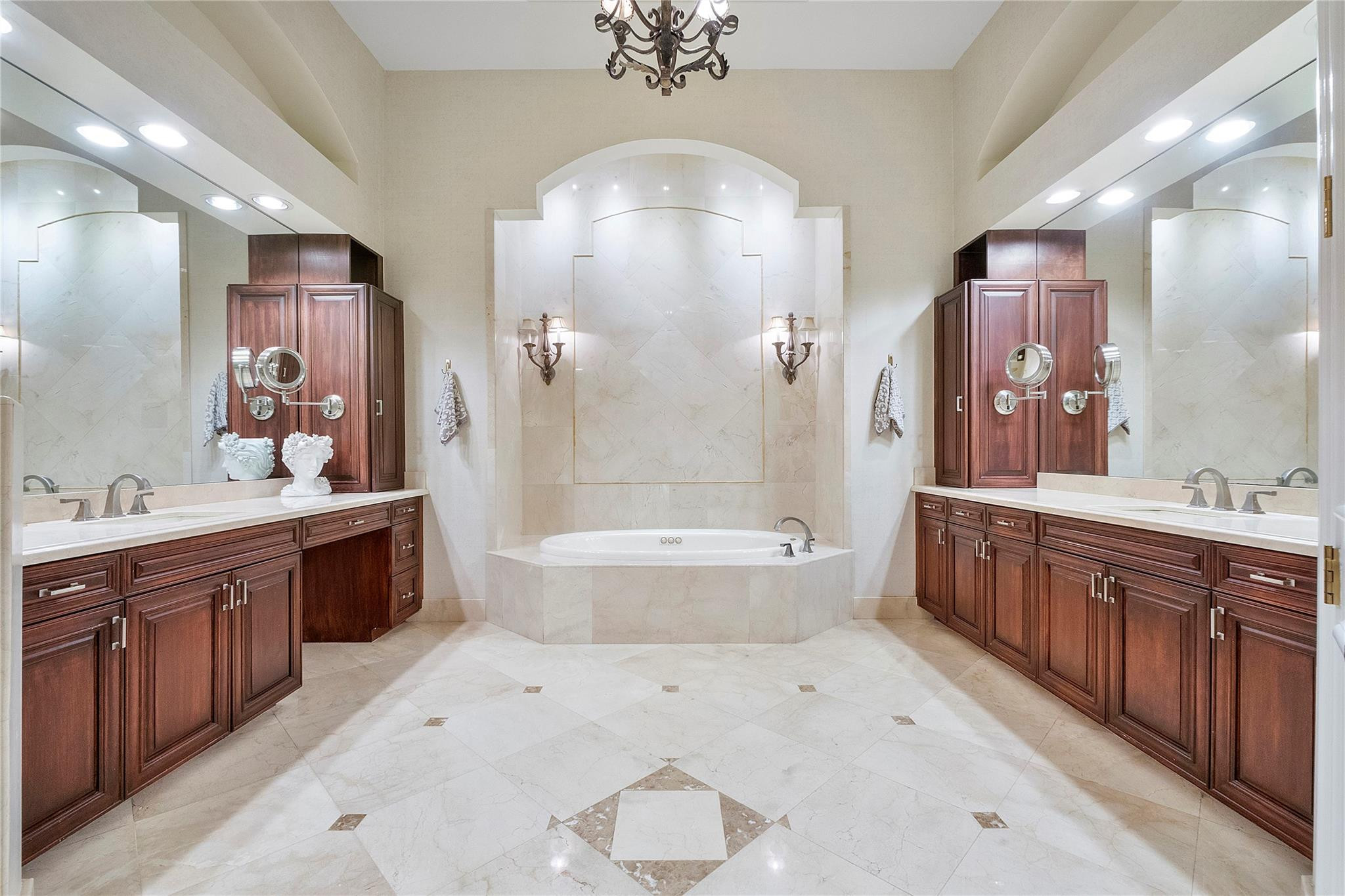 FOX RIDGE 157-8 B LOT 32 BLK K - Residential