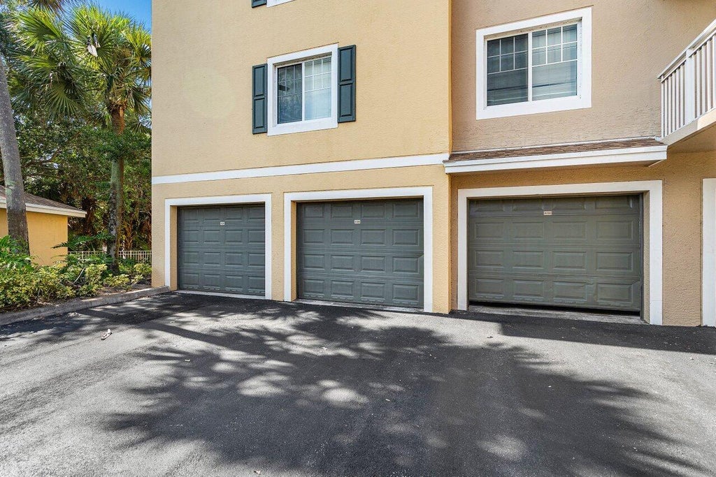 Photo of 6400 Emerald Dunes Drive #201, West Palm Beach, FL 33411 (MLS # R11001392)