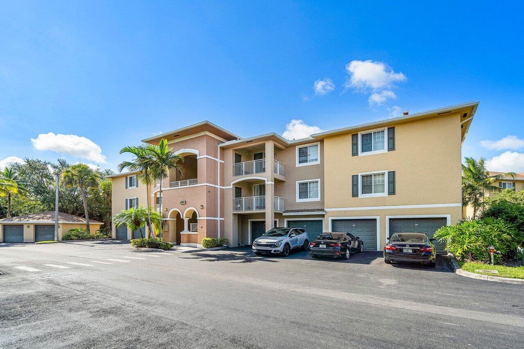 Photo of 6400 Emerald Dunes Drive #201, West Palm Beach, FL 33411 (MLS # R11001392)