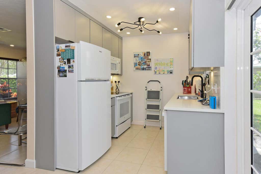 Photo of 18625 Loxahatchee River Road, Jupiter, FL 33458 (MLS # B26065286)