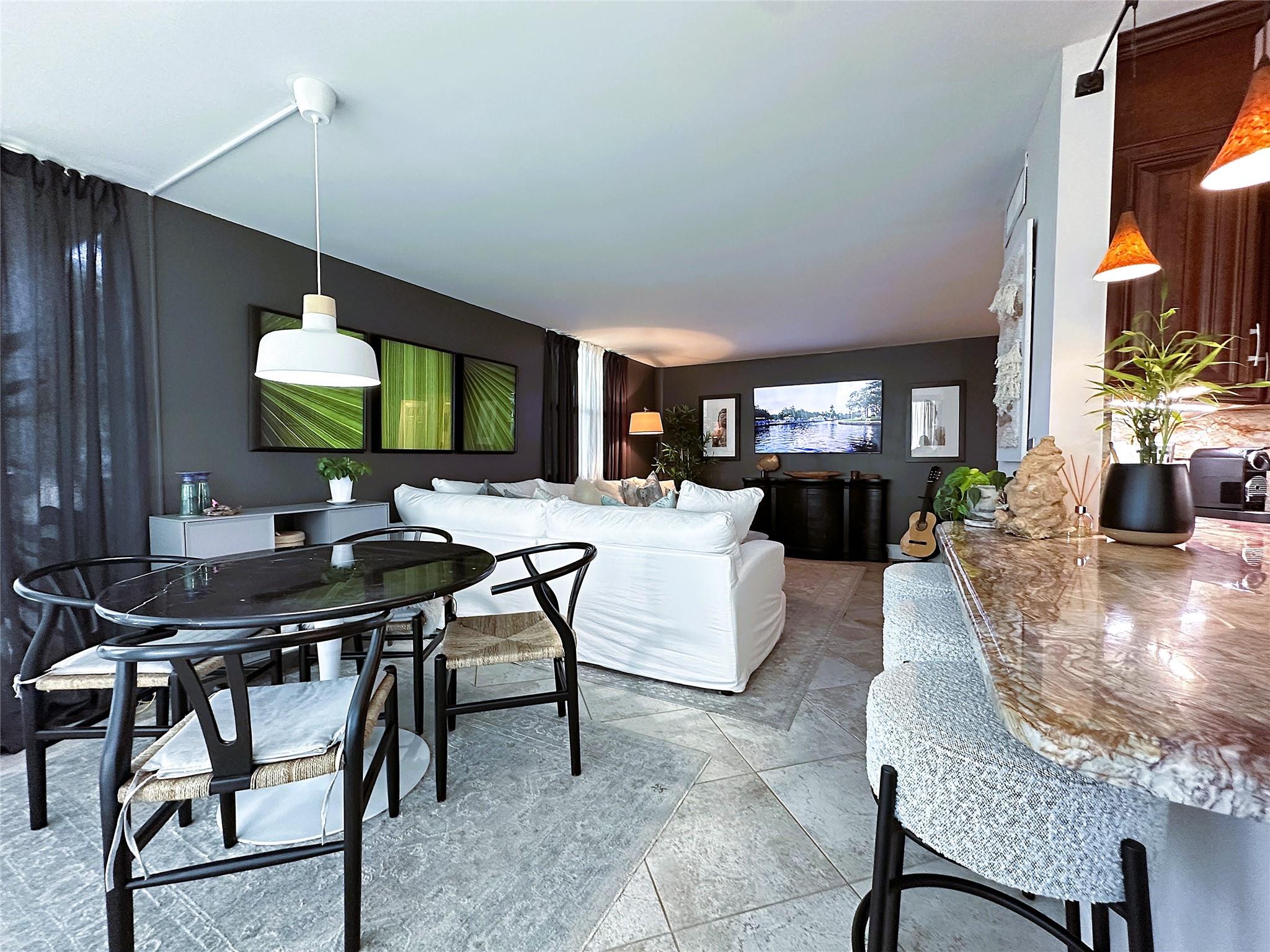 RIVER REACH - Residential