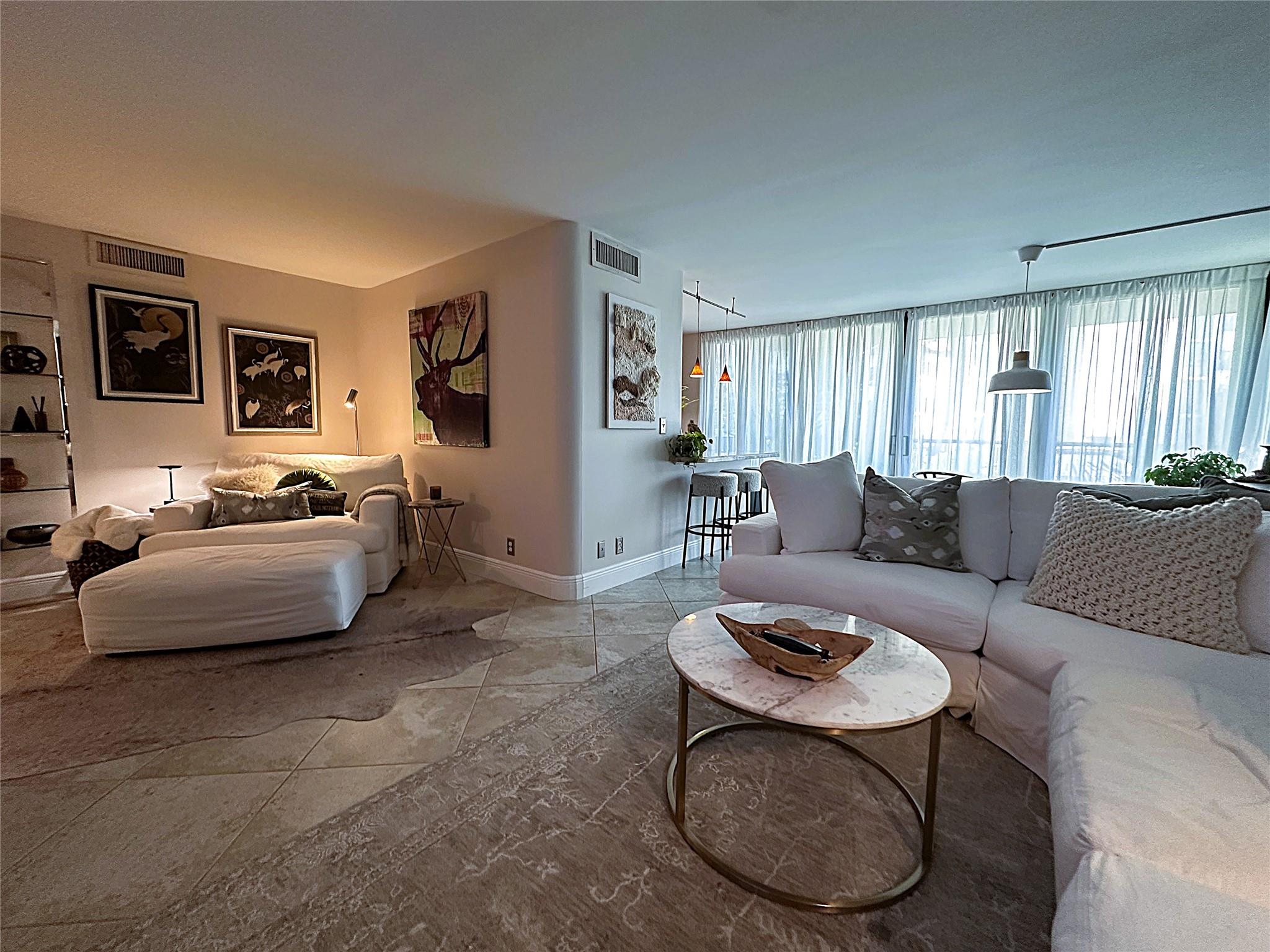 RIVER REACH - Residential