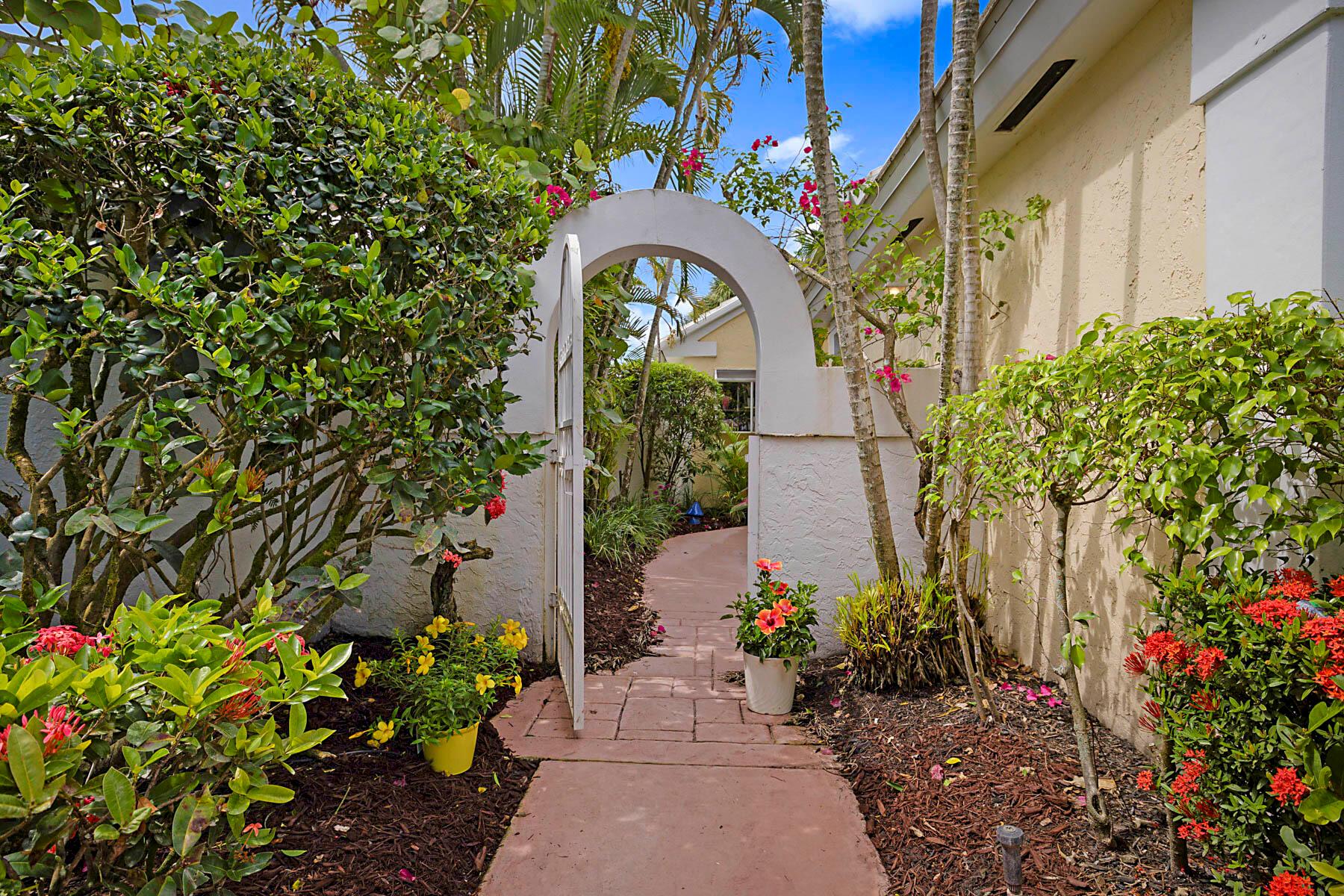 9358 Heathridge Drive