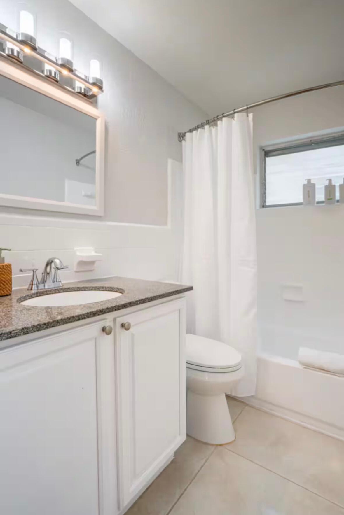 RIVERLAND VILLAGE SEC 1-REPLAT - Residential