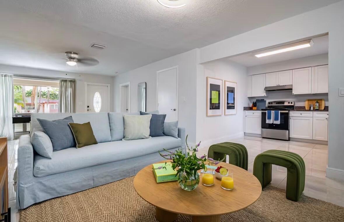 RIVERLAND VILLAGE SEC 1-REPLAT - Residential