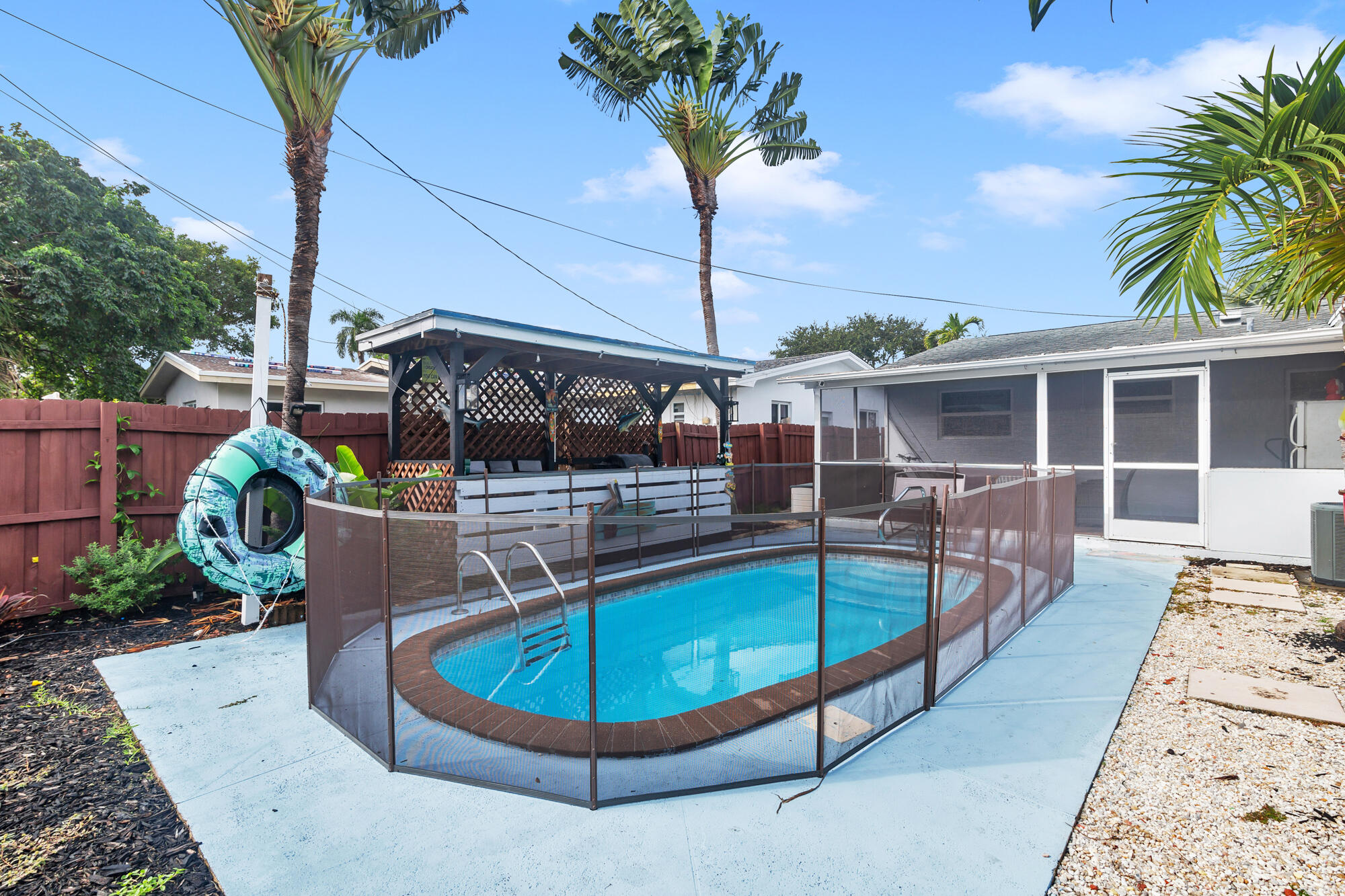 NORTH LAKE WORTH - Residential