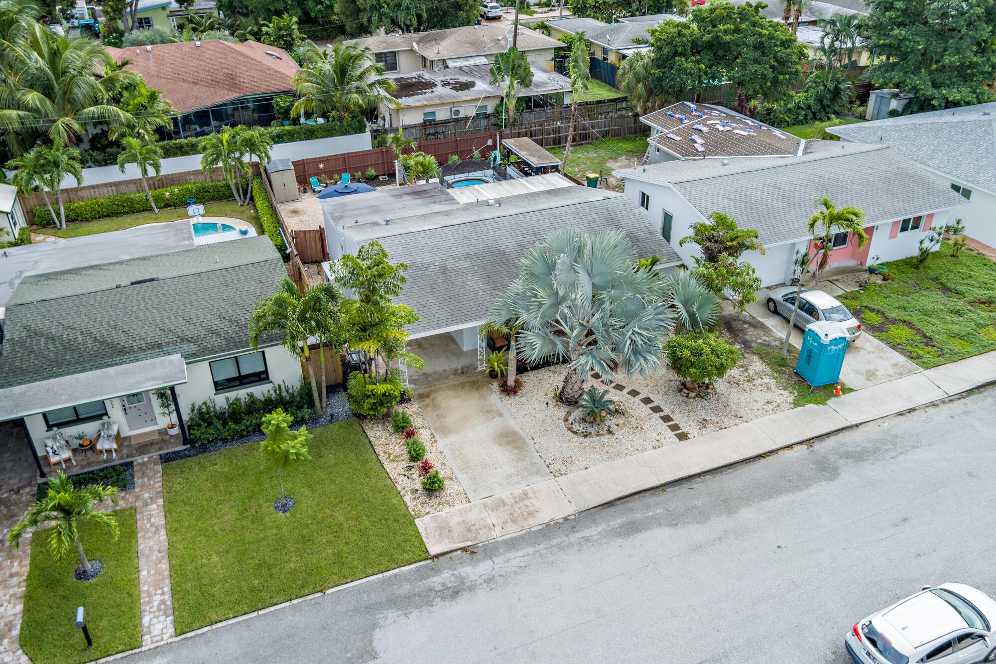 NORTH LAKE WORTH - Residential