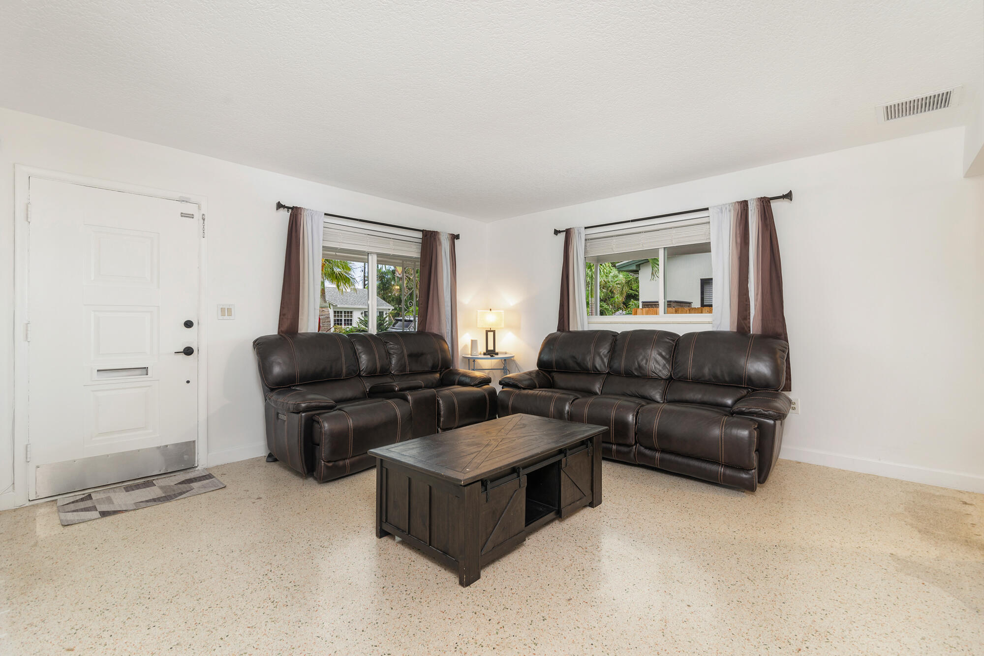 NORTH LAKE WORTH - Residential