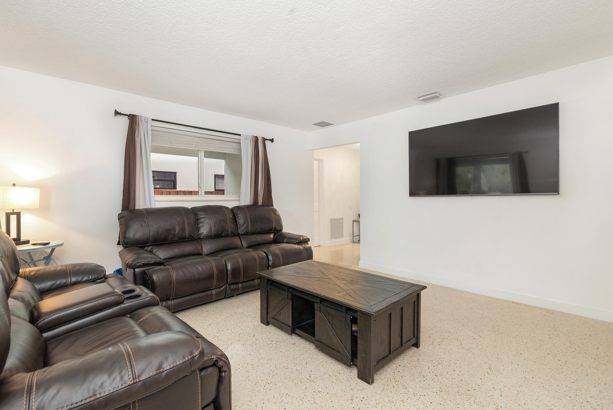 NORTH LAKE WORTH - Residential