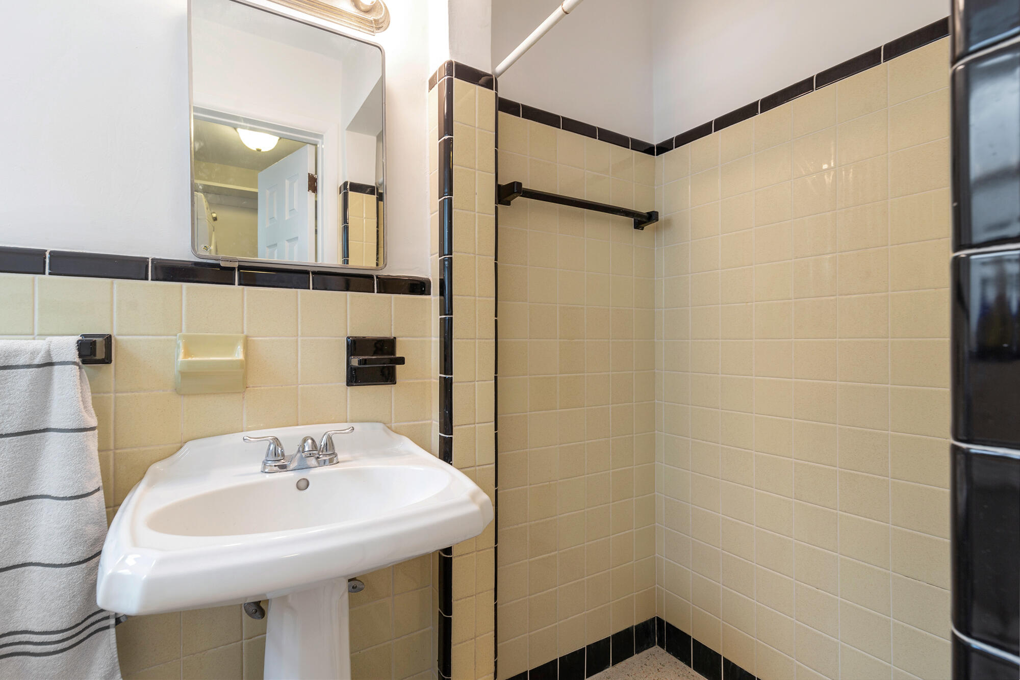 NORTH LAKE WORTH - Residential