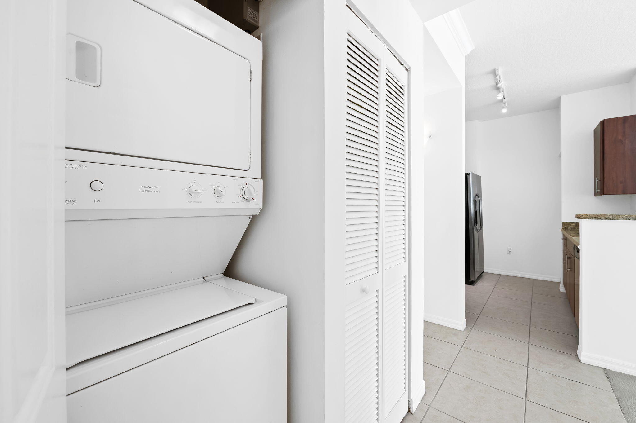 LAUDERDALE ONE CONDO - Residential Lease