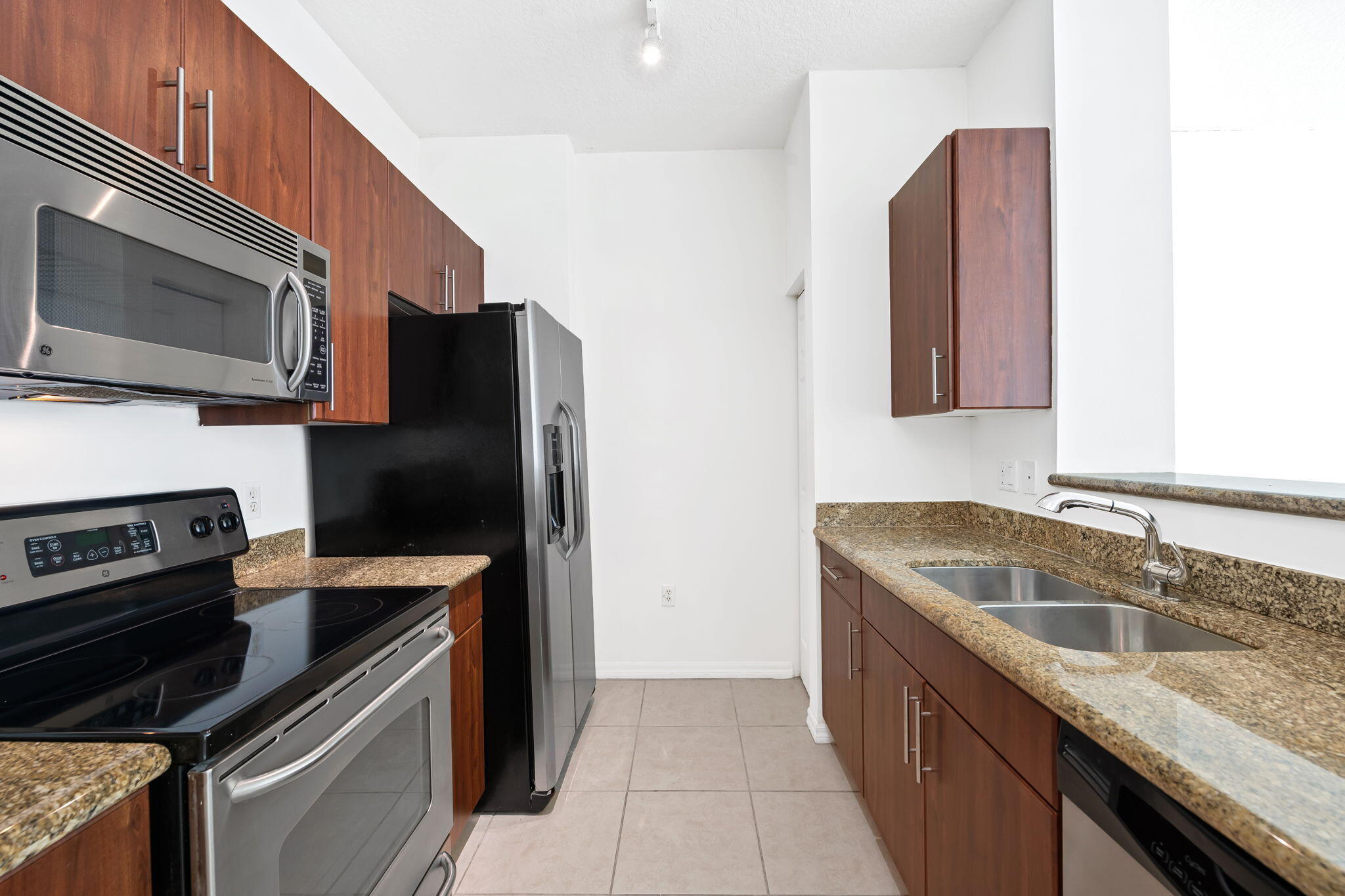 LAUDERDALE ONE CONDO - Residential Lease