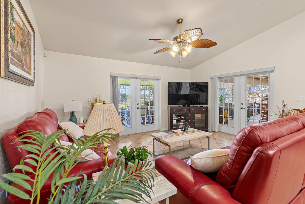 LAKE JOSEPHINE SUBD - Residential