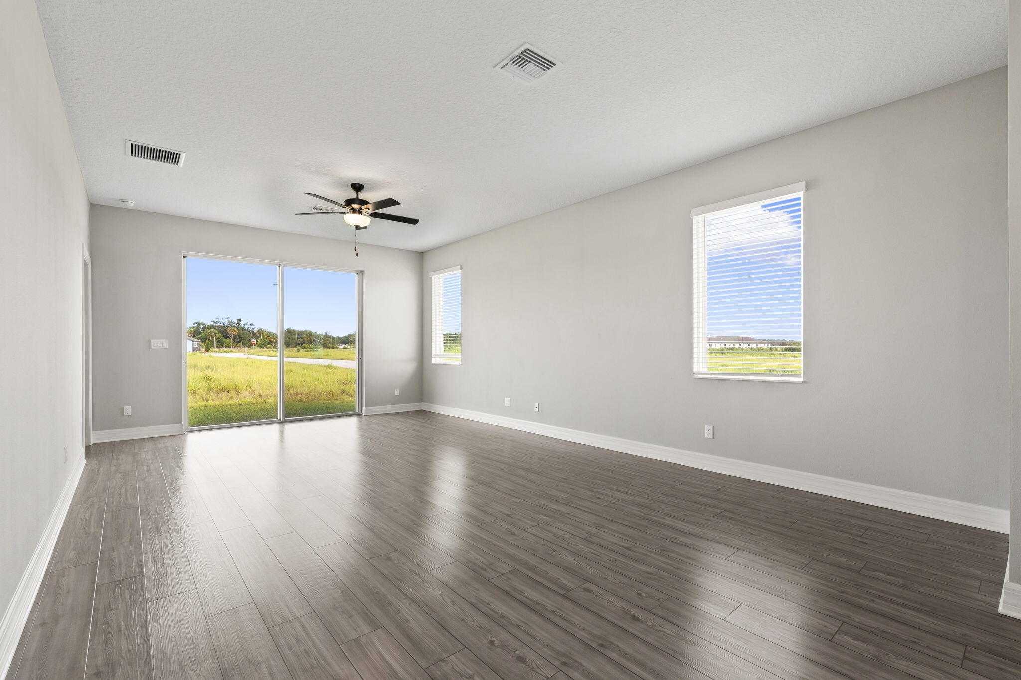CELEBRATION POINTE - Residential