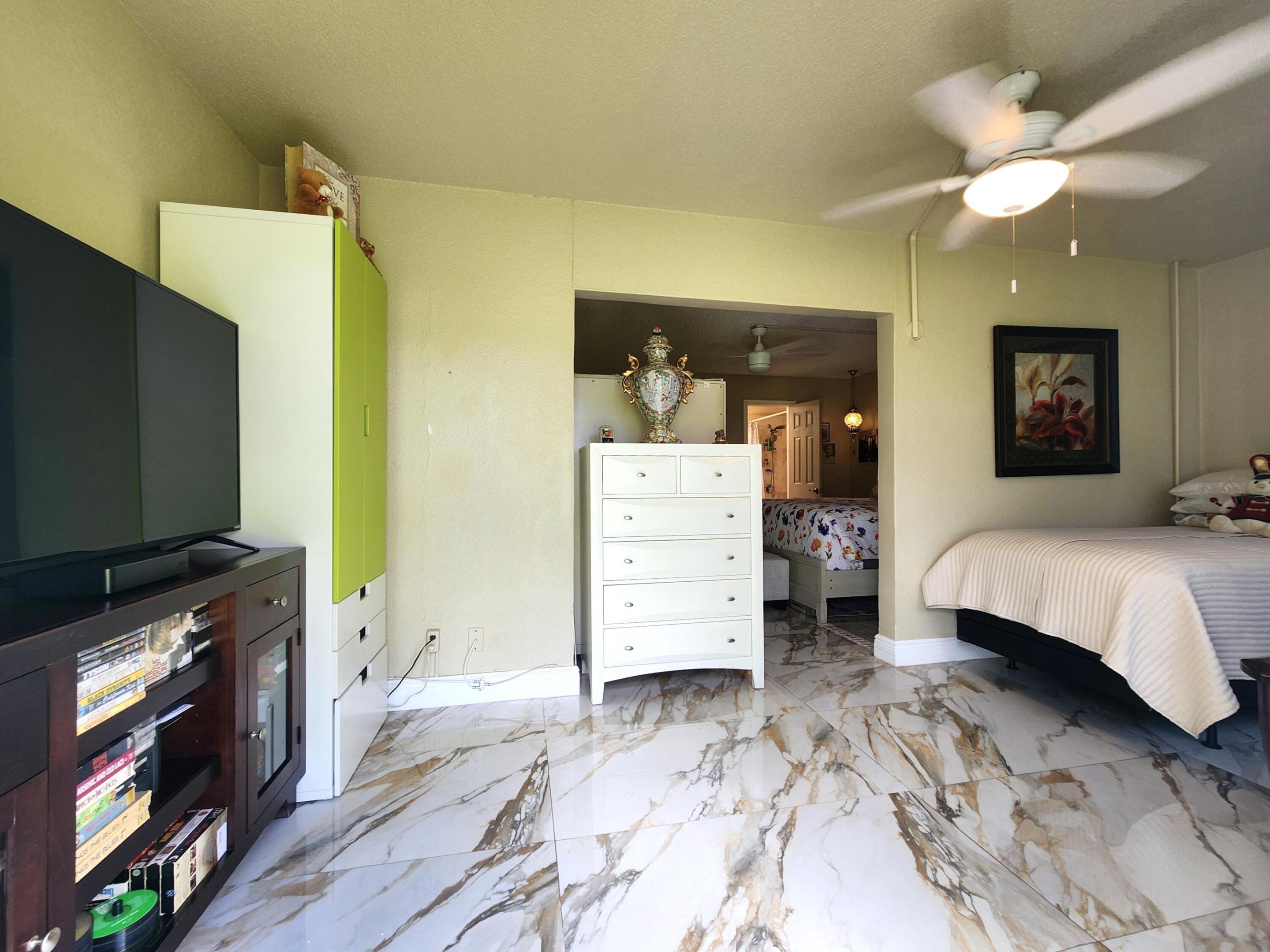 ELLESMERE A CONDO - Residential