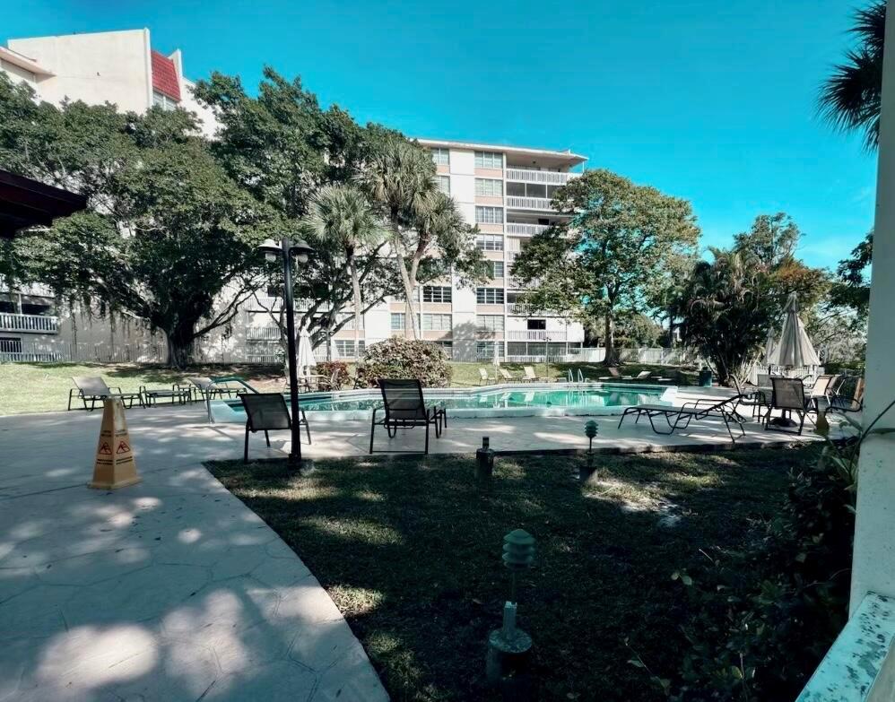 7001 Environ Boulevard 205