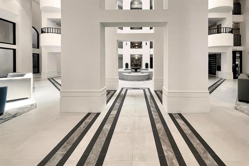 MIZNER COURT CONDO - Residential Lease