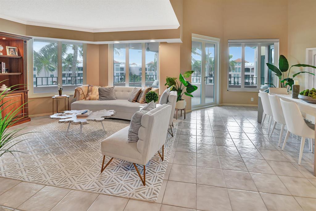 MIZNER COURT CONDO - Residential Lease