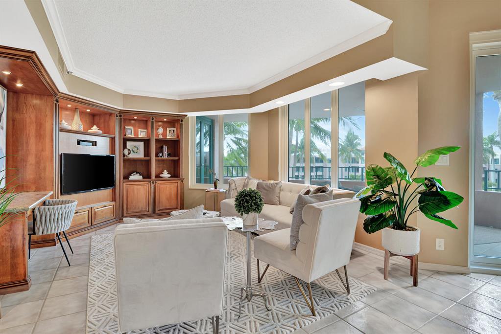 MIZNER COURT CONDO - Residential Lease