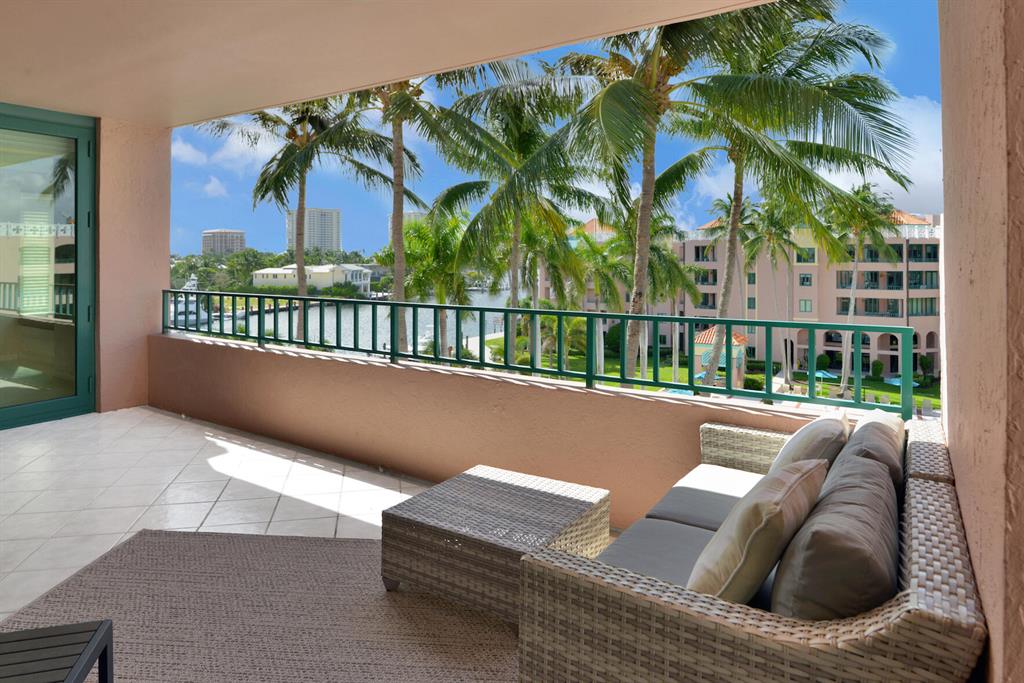 MIZNER COURT CONDO - Residential Lease