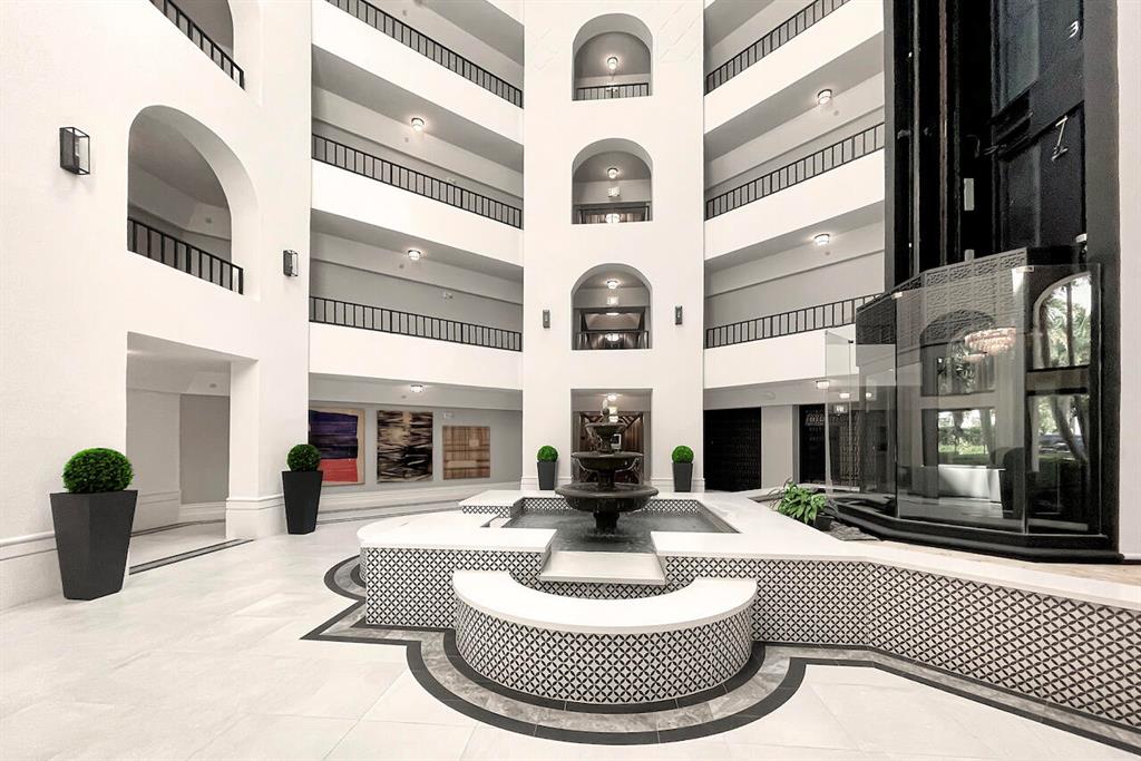 MIZNER COURT CONDO - Residential Lease