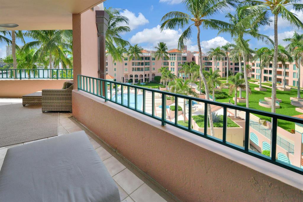MIZNER COURT CONDO - Residential Lease