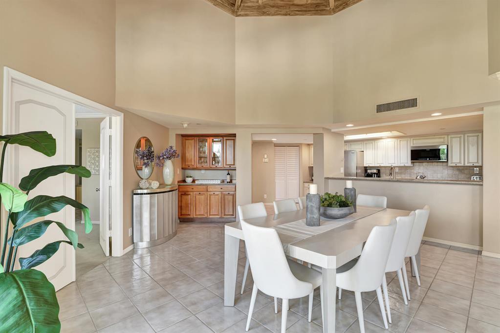 MIZNER COURT CONDO - Residential Lease