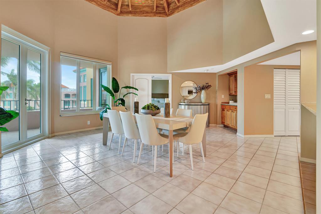 MIZNER COURT CONDO - Residential Lease