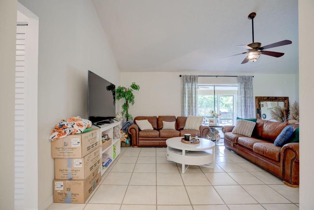 Photo of 8288 SE Pine Cirlce Cir, Hobe Sound, FL 33455 (MLS # R10988179)