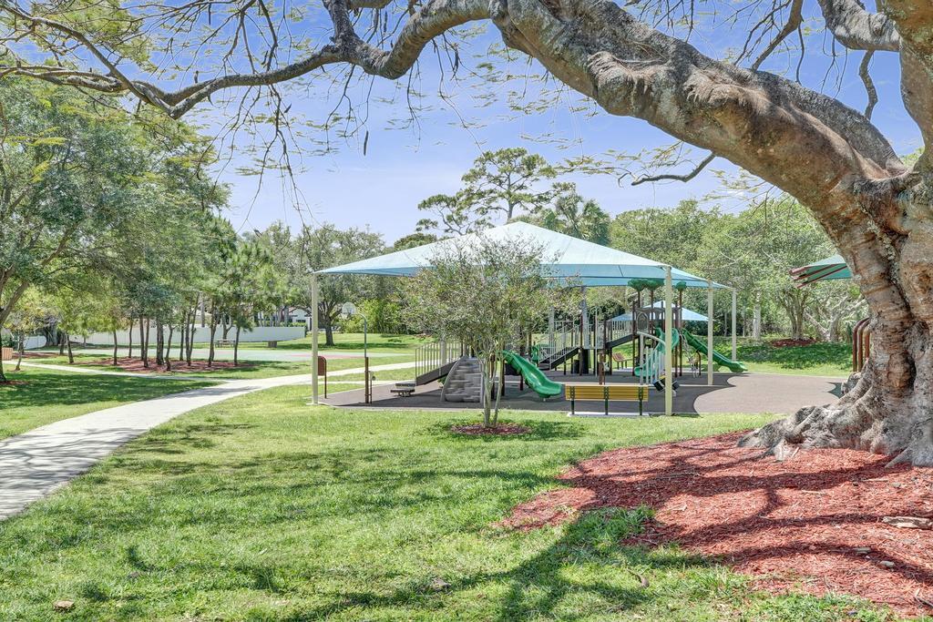 BOCA TIERRA 1ST SEC - Residential