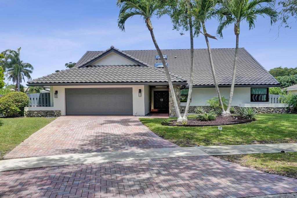 BOCA TIERRA 1ST SEC - Residential